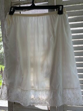 Vintage Nylon Half Slip